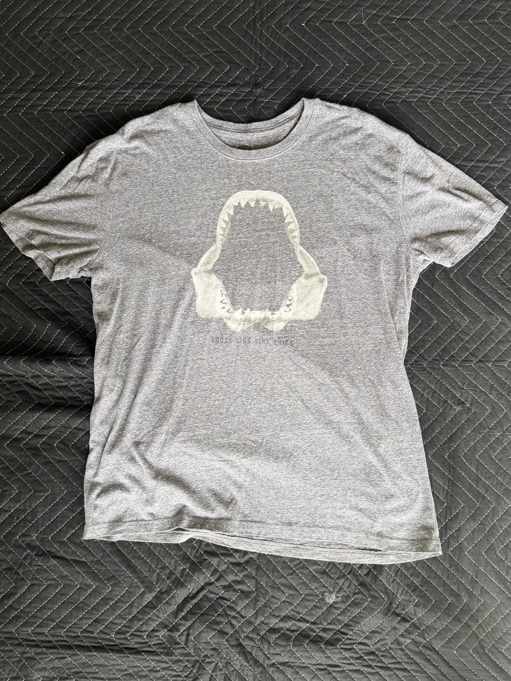 Men's Gray Graphic Shark Jaw T‑Shirt